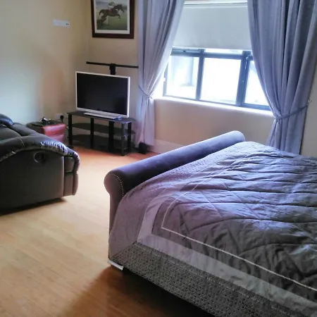 Konukevi Riverview 3*